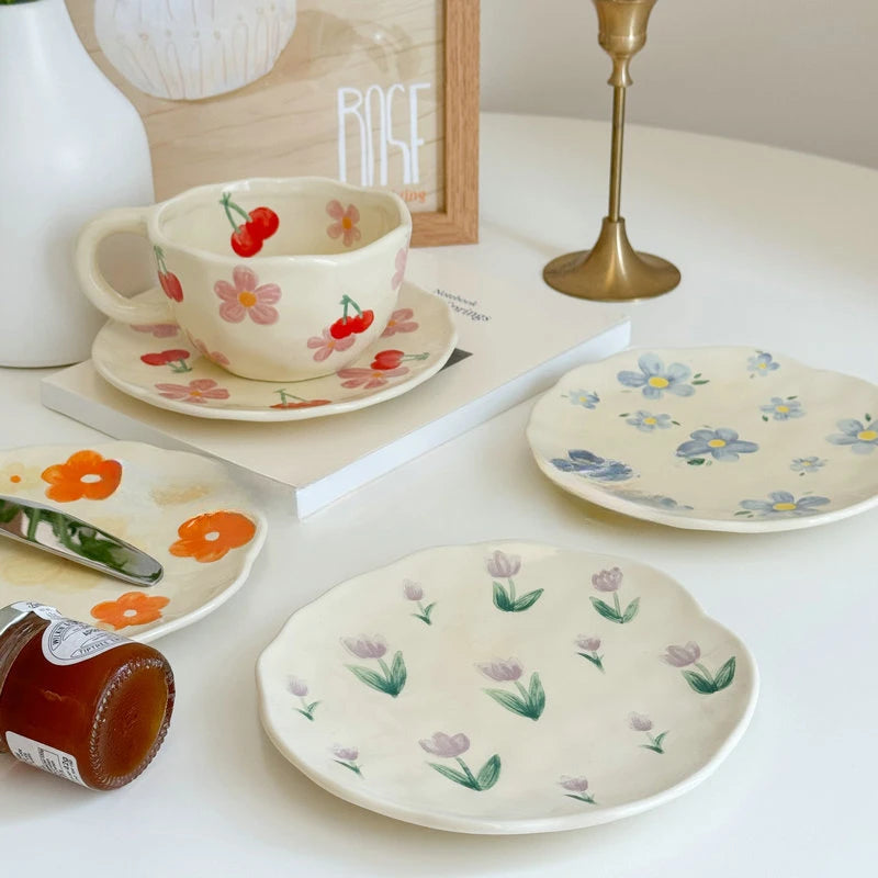 Creative Hand-painted Flower Pattern Ceramic Plate