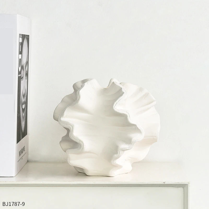 Minimalist Mirage Vase Ornament Ceramic